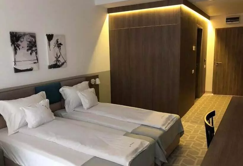 هتل Clas Mamaia Nord