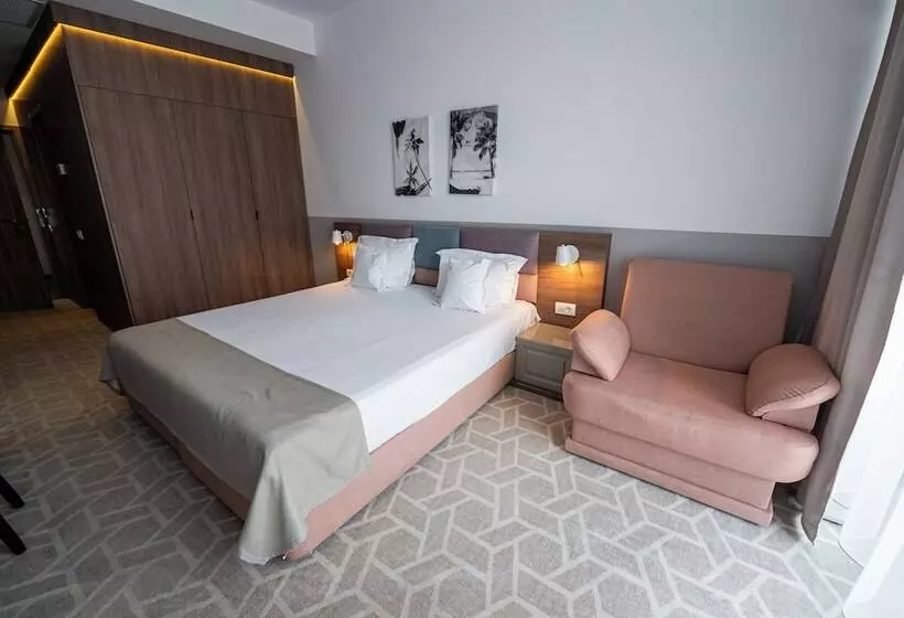 هتل Clas Mamaia Nord