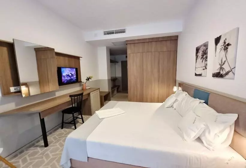 هتل Clas Mamaia Nord