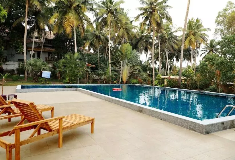 Hotelli Phoenix Island Resort