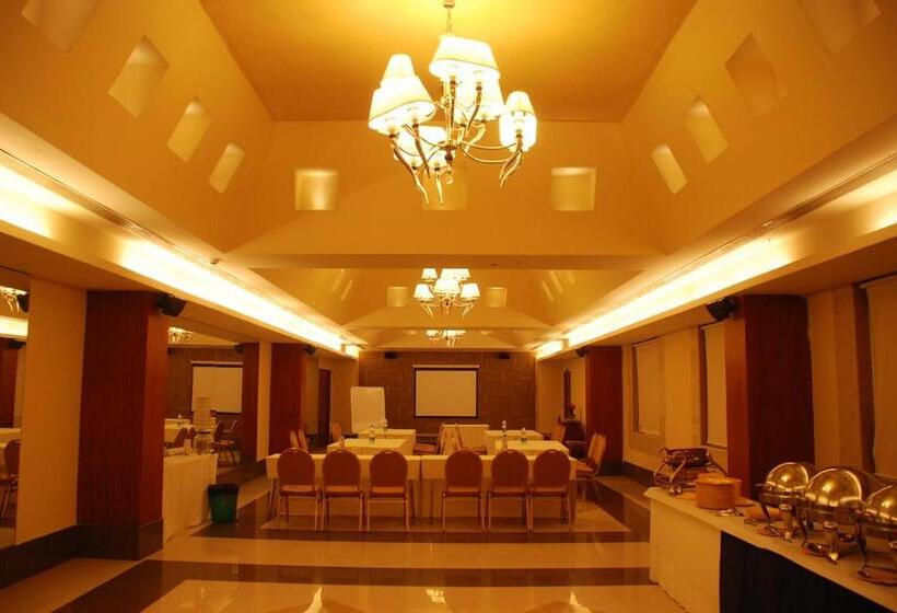 호텔 Pla Krishna Inn