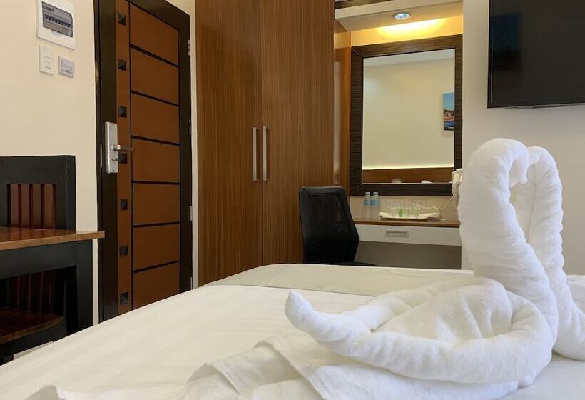 Отель Villa Mj Maristela Beach Resort