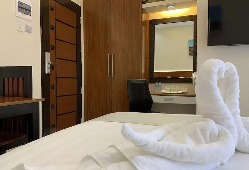 Hotelli Villa Mj Maristela Beach Resort