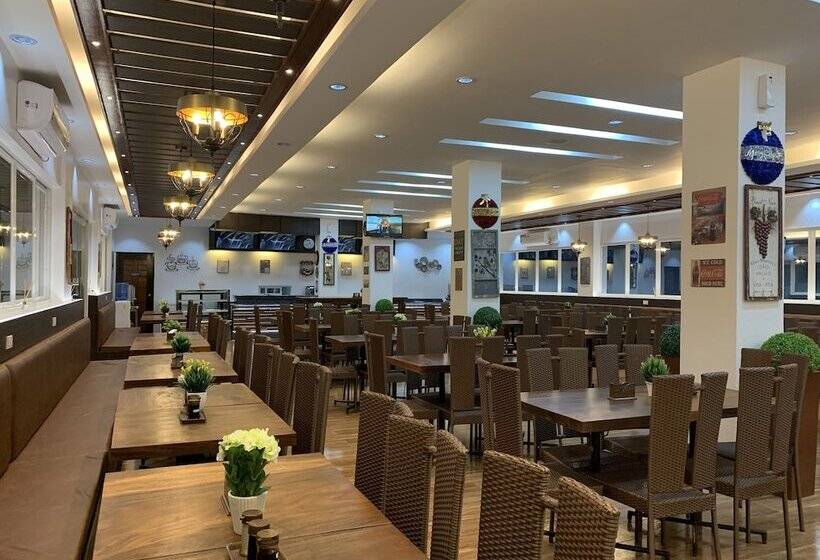 Отель Villa Mj Maristela Beach Resort