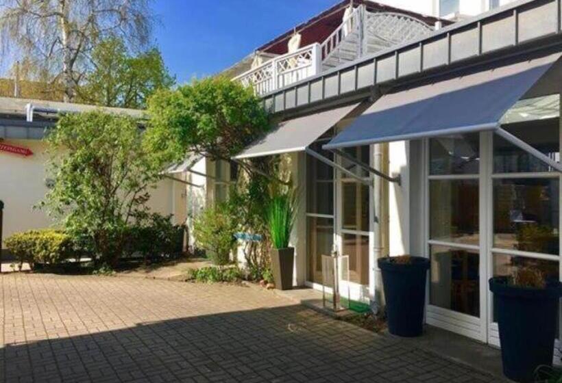 בית מלון כפרי Zur Traube