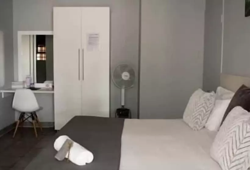 پانسیون 71 On Albert