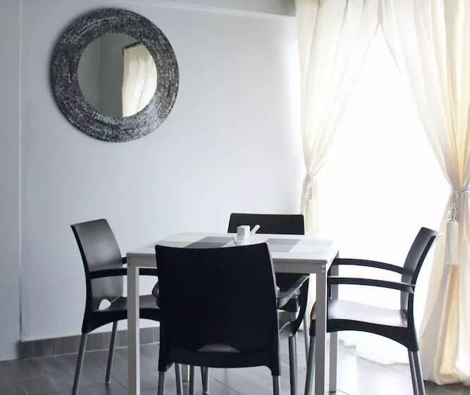 پانسیون 71 On Albert