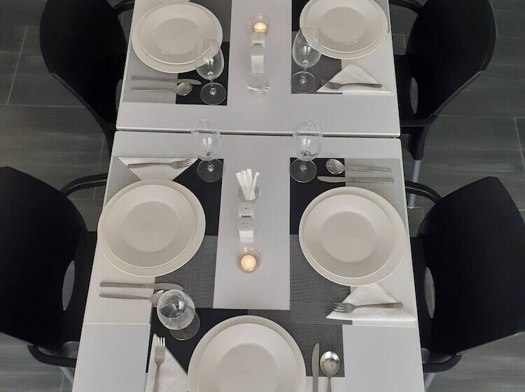 膳宿费 71 On Albert