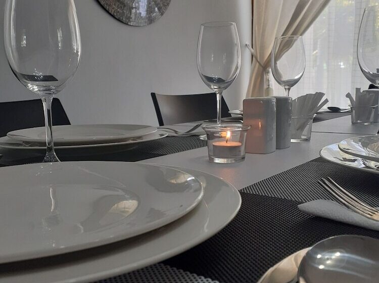 膳宿费 71 On Albert