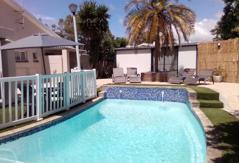 膳宿费 71 On Albert