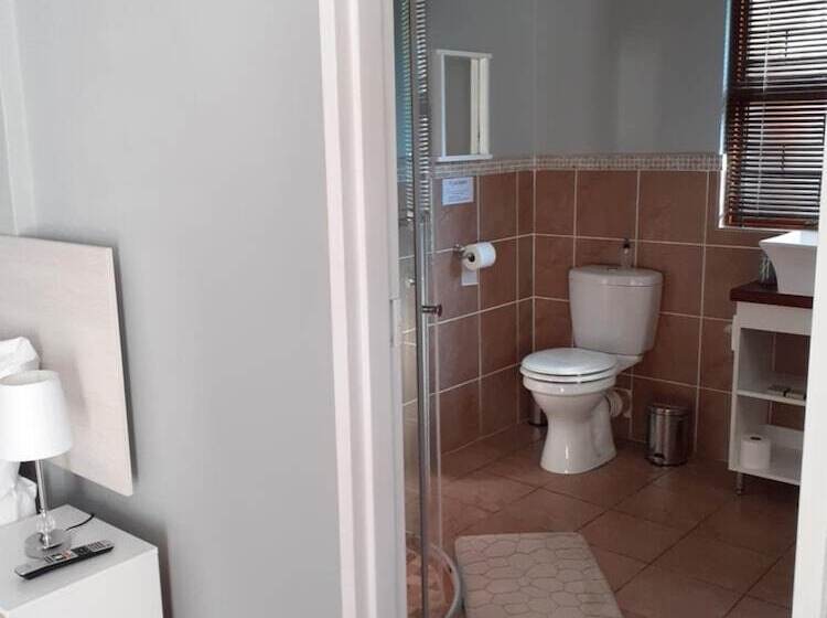 膳宿费 71 On Albert