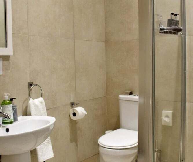 膳宿费 71 On Albert