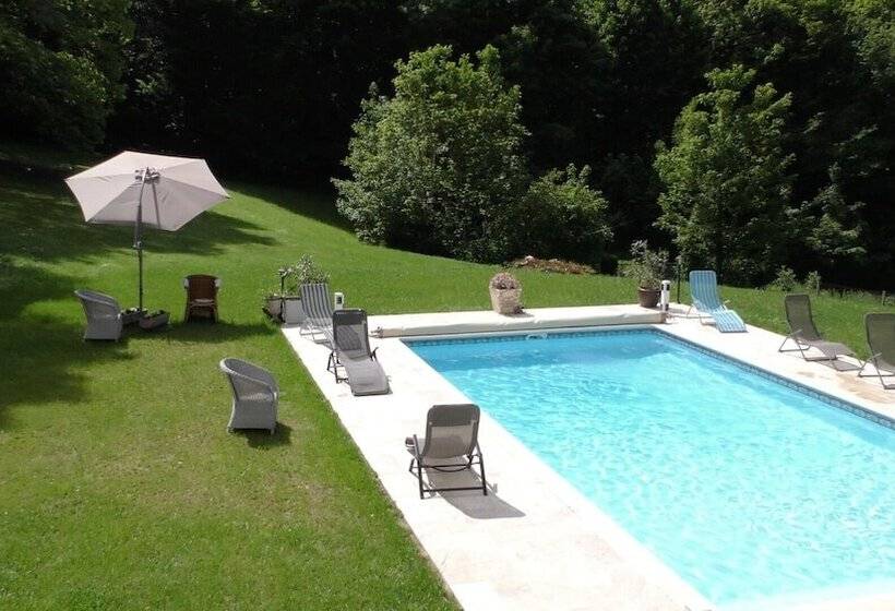 بنسيون Château De Saint Bohaire