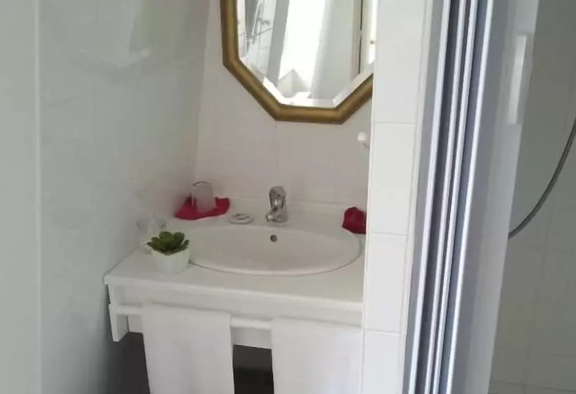 Majatalo Château De Saint Bohaire