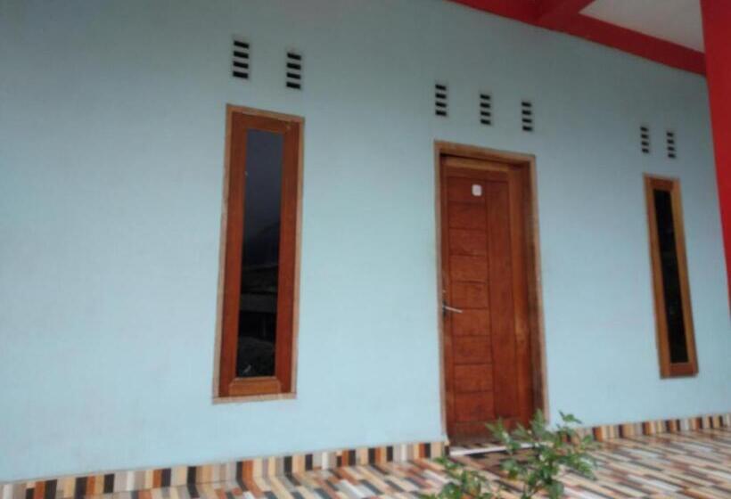 פנסיון Penginapan Puncak Dp