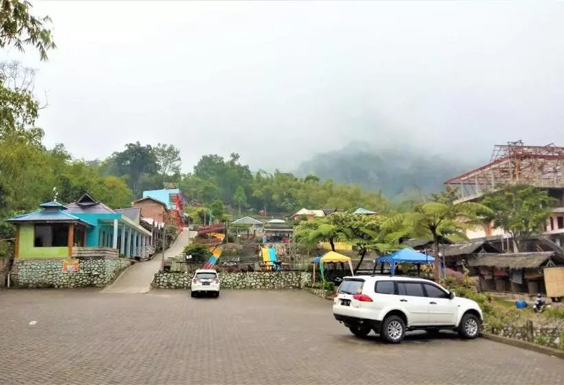 ペンション Penginapan Puncak Dp
