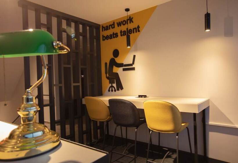 Valent Otel Business