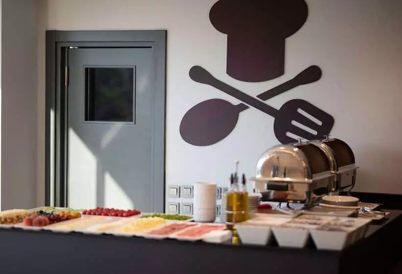 Valent Otel Business