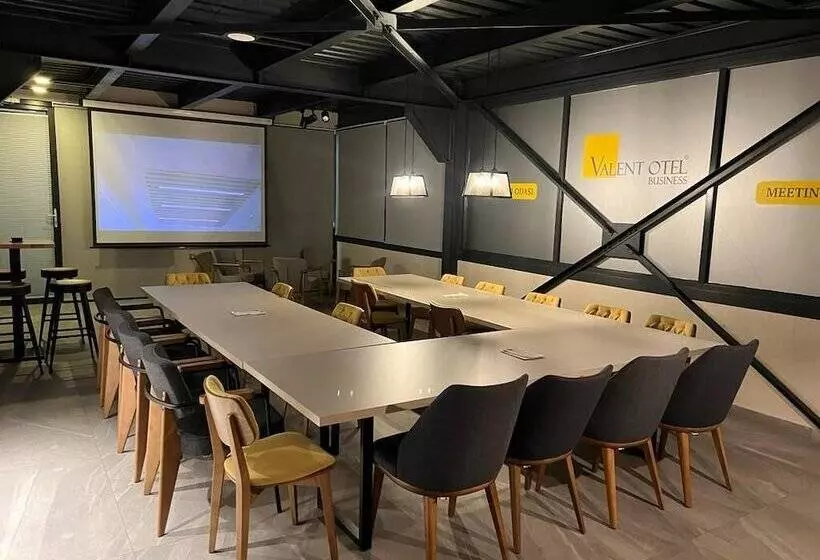 Valent Otel Business