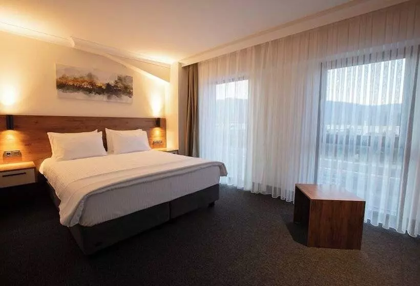 Valent Otel Business