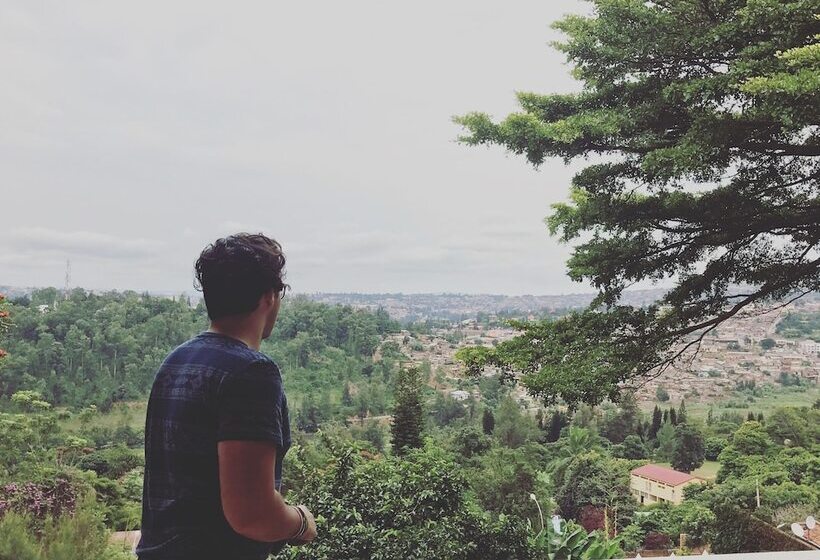 تختخواب و صبحانه Choose Kigali