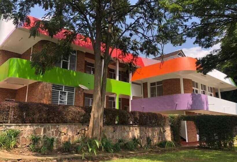 تختخواب و صبحانه Choose Kigali