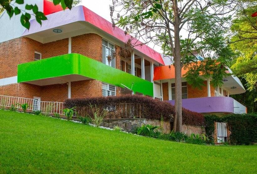 تختخواب و صبحانه Choose Kigali