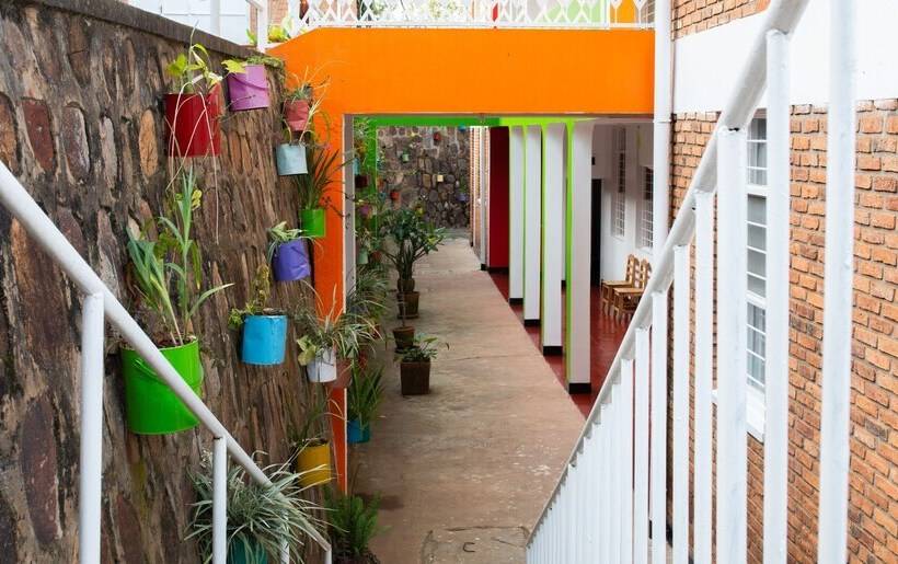 تختخواب و صبحانه Choose Kigali