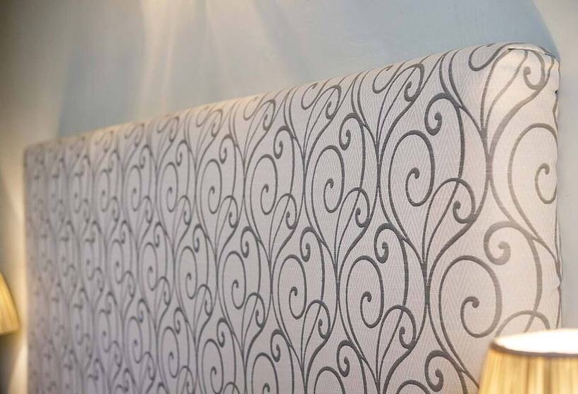 تختخواب و صبحانه Choose Kigali