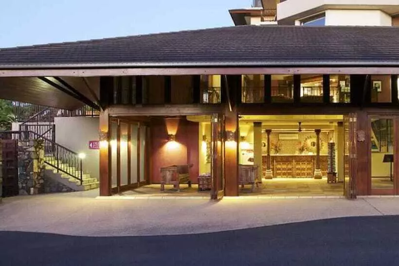 ホテル At Water's Edge Resort