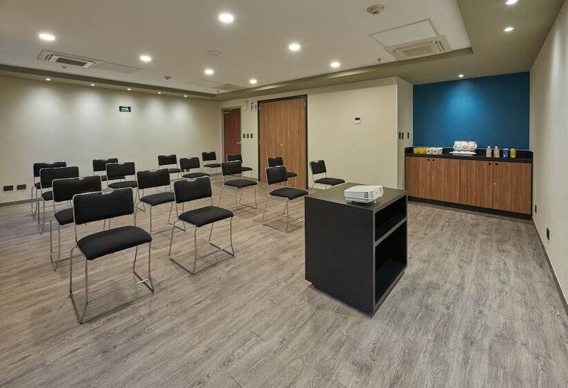 Hotel City Express By Marriott Los Mochis