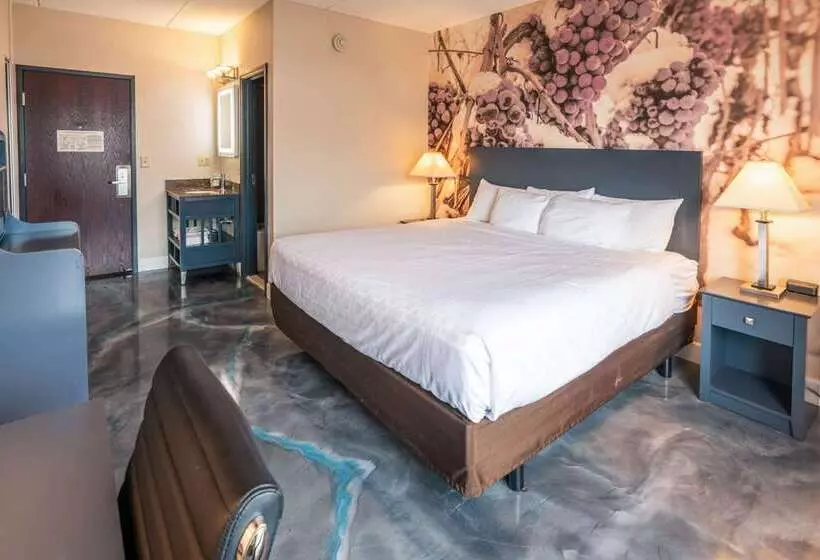 Oakfield Hotel & Suites, Ascend Hotel Collection