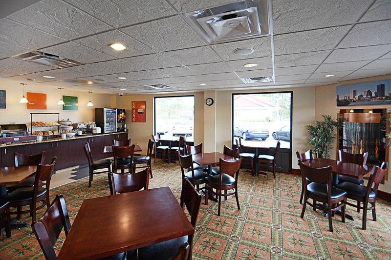 Oakfield Hotel & Suites, Ascend Hotel Collection