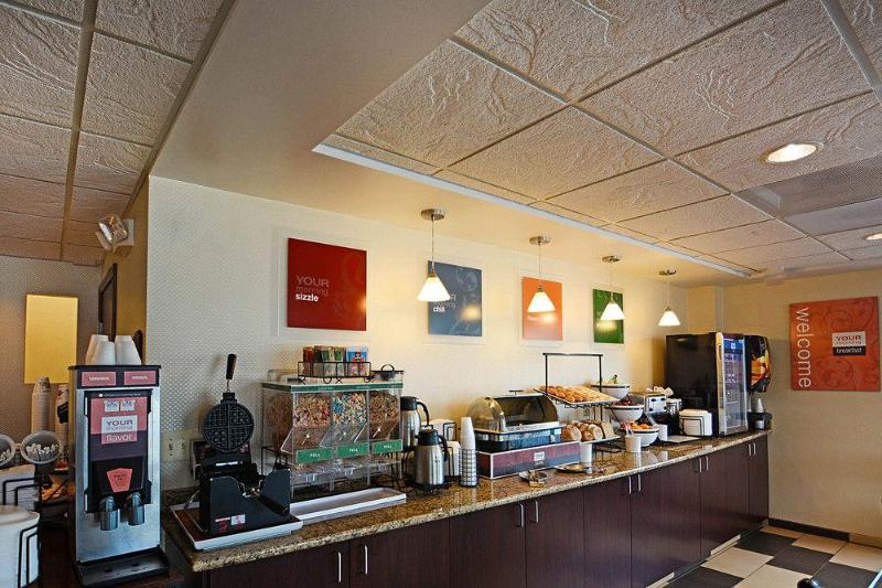 Oakfield Hotel & Suites, Ascend Hotel Collection