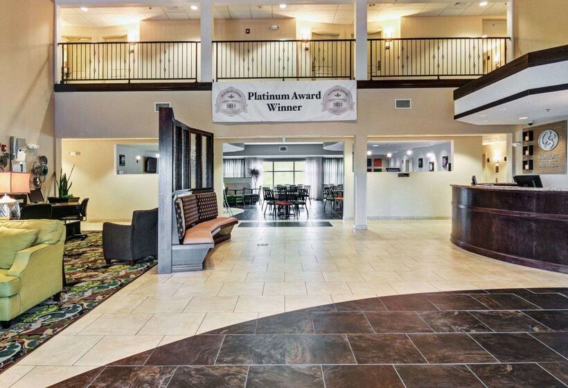 호텔 Comfort Suites Near Hot Springs Park