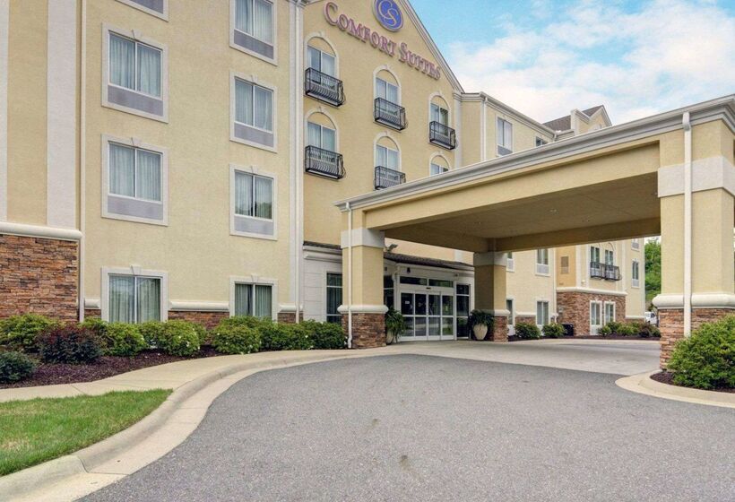 호텔 Comfort Suites Near Hot Springs Park