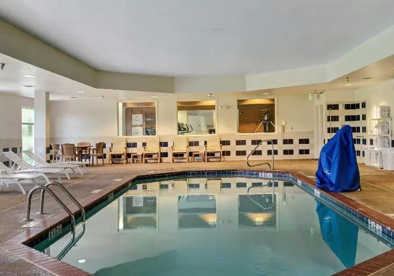 هتل Comfort Suites Near Hot Springs Park