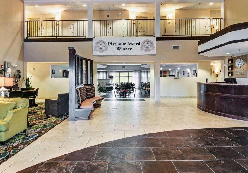 호텔 Comfort Suites Near Hot Springs Park