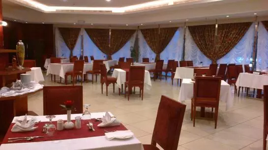 בית מלון כפרי Corp Inn Deira