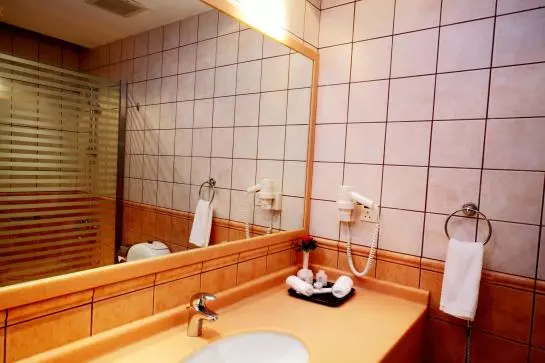 בית מלון כפרי Corp Inn Deira