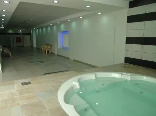 בית מלון כפרי Corp Inn Deira