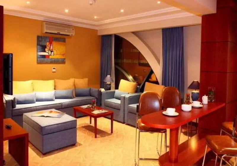 בית מלון כפרי Corp Inn Deira