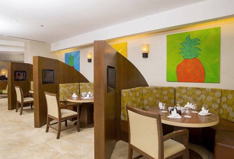 هتل Courtyard By Marriott Bridgetown, Barbados