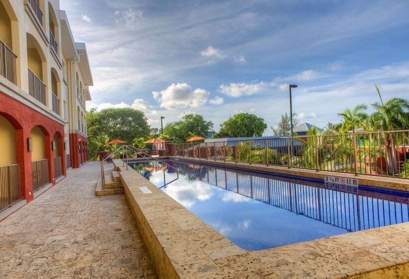 هتل Courtyard By Marriott Bridgetown, Barbados