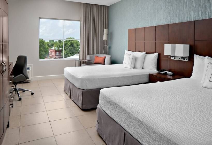 هتل Courtyard By Marriott Bridgetown, Barbados