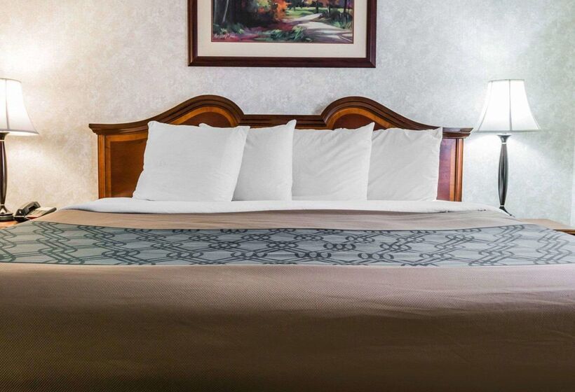 فندق Econo Lodge & Suites