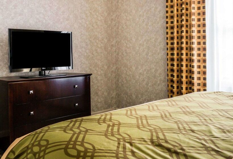 فندق Econo Lodge & Suites