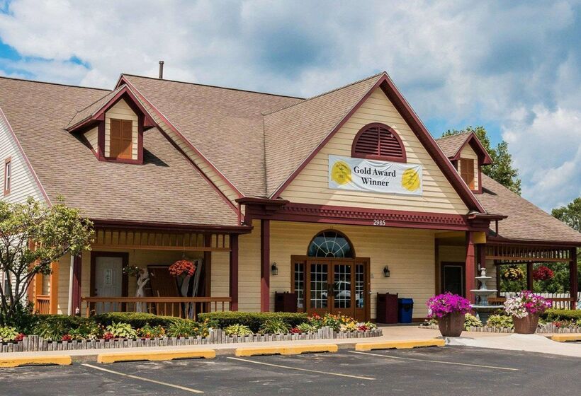 فندق Econo Lodge & Suites