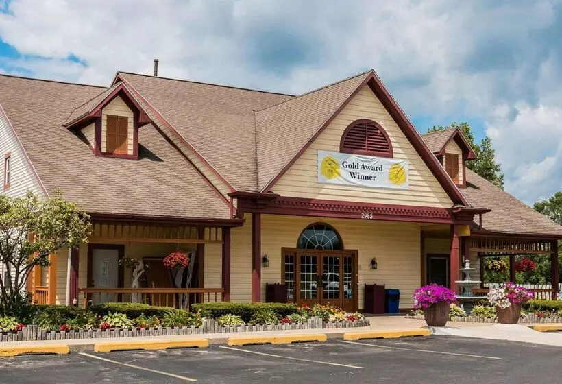 酒店 Econo Lodge & Suites