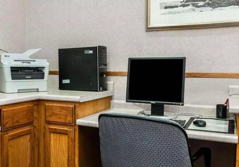 酒店 Econo Lodge & Suites